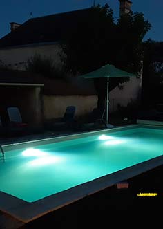 piscine de nuit
